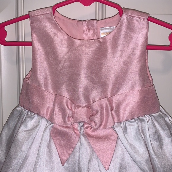 Gymboree,18-24m, Pretty Pink & White Dress w/Butterflies,Extra Fullness on Skirt - Picture 3 of 7